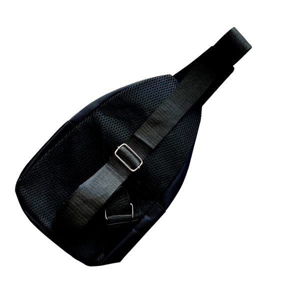 NWT WESTEND BLACK SLING BAG - Picture 3 of 6